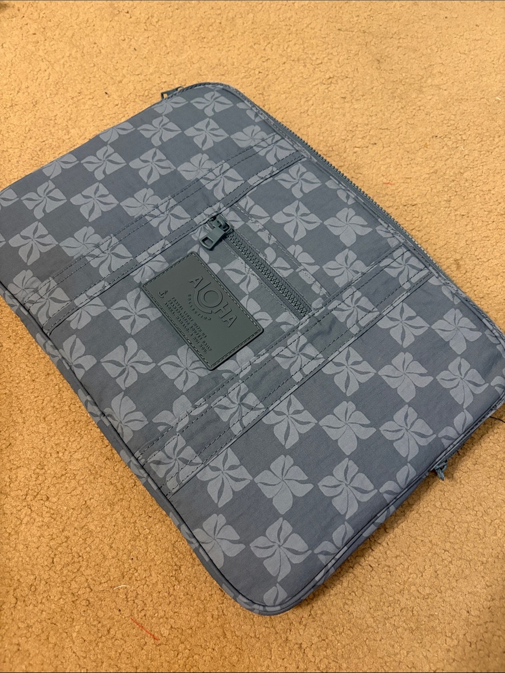 ALOHA Collection Keep It Light 16” Laptop Case